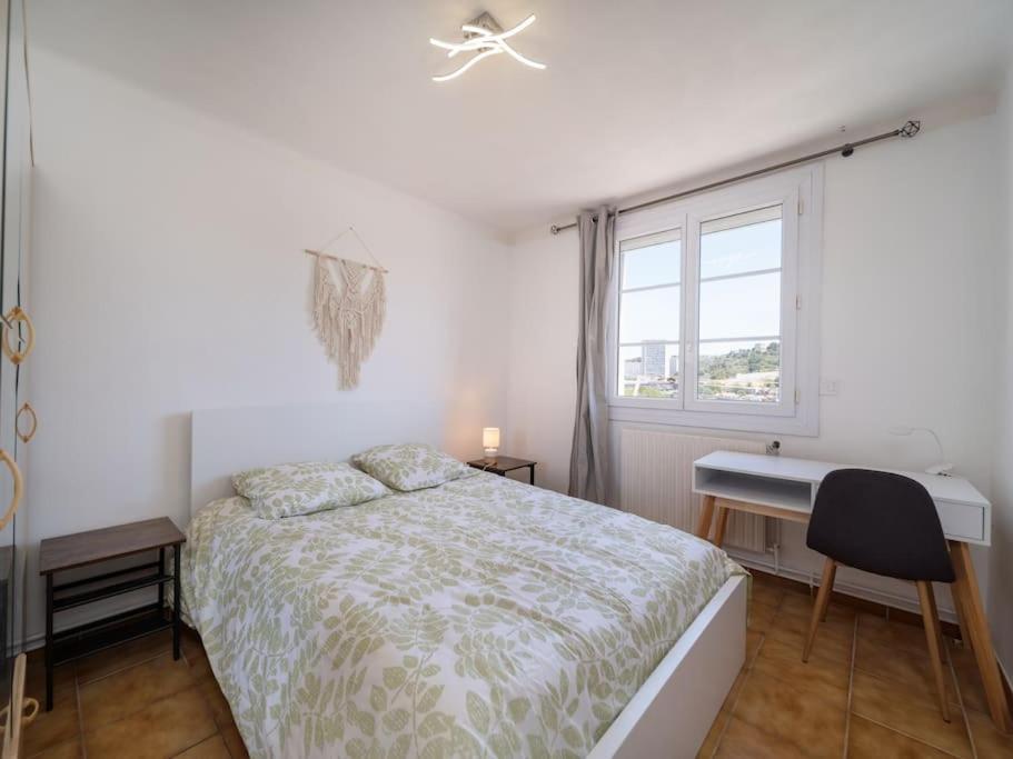 Appartement Tout Equipe Traversant 6 A 8 Couchages Marseille Exterior photo