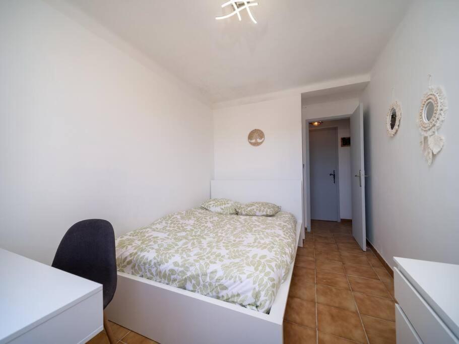 Appartement Tout Equipe Traversant 6 A 8 Couchages Marseille Exterior photo