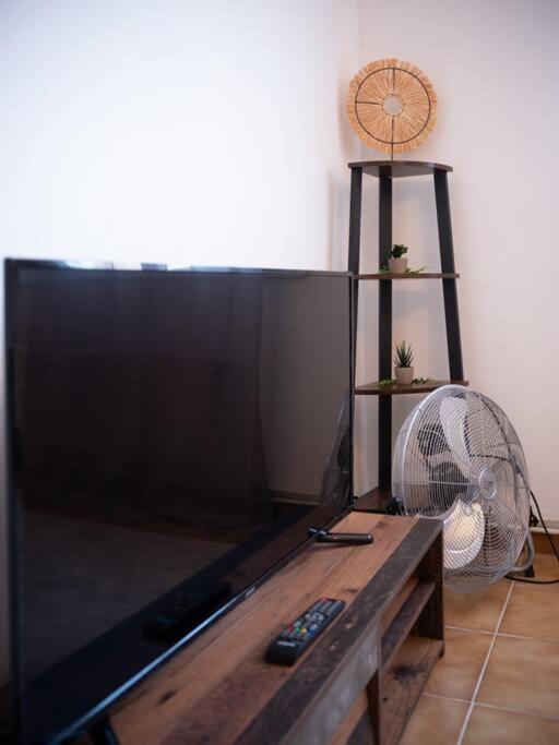 Appartement Tout Equipe Traversant 6 A 8 Couchages Marseille Exterior photo