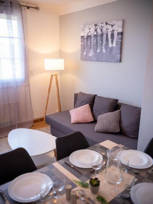 Appartement Tout Equipe Traversant 6 A 8 Couchages Marseille Exterior photo